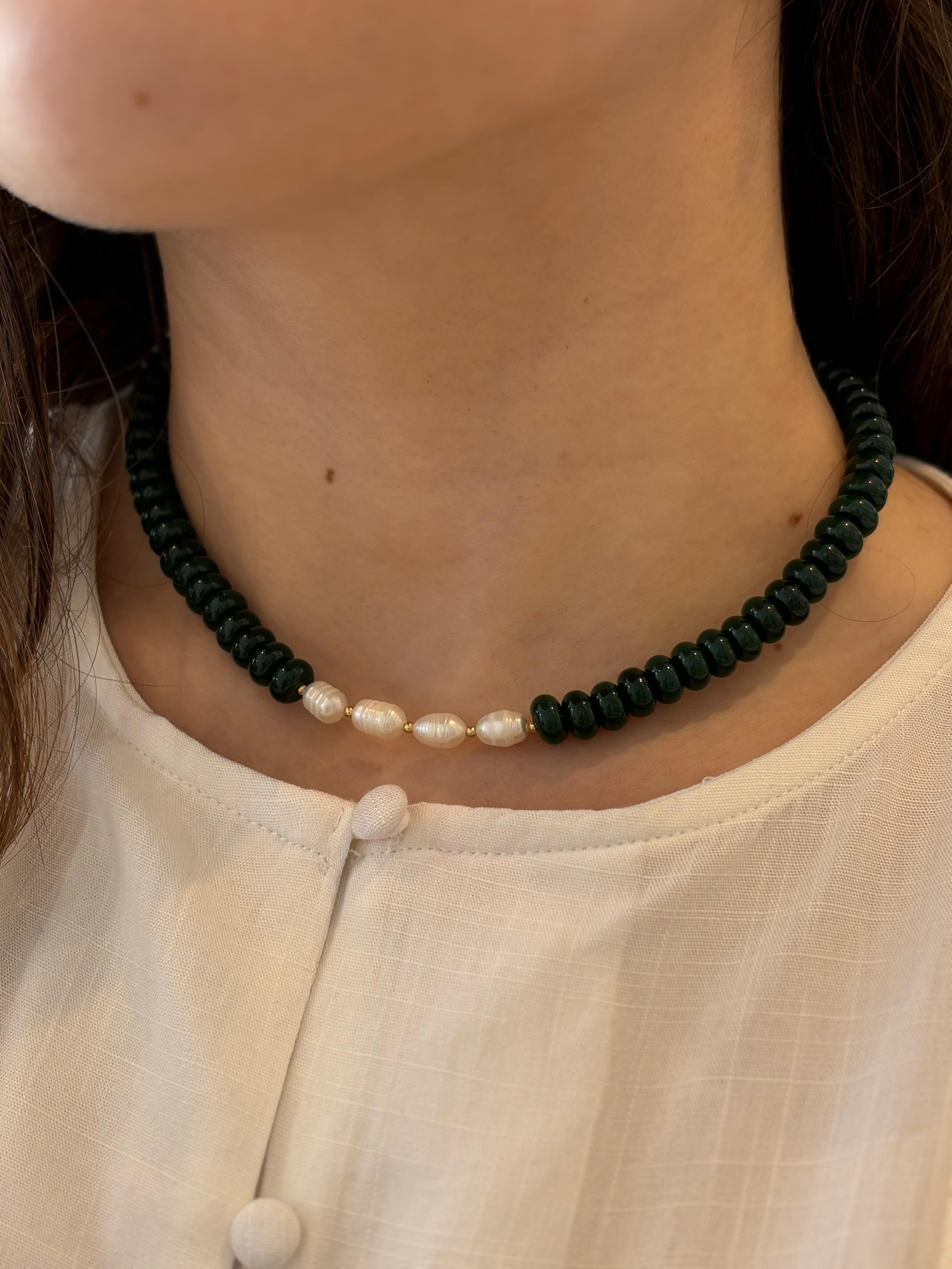 Collar verde