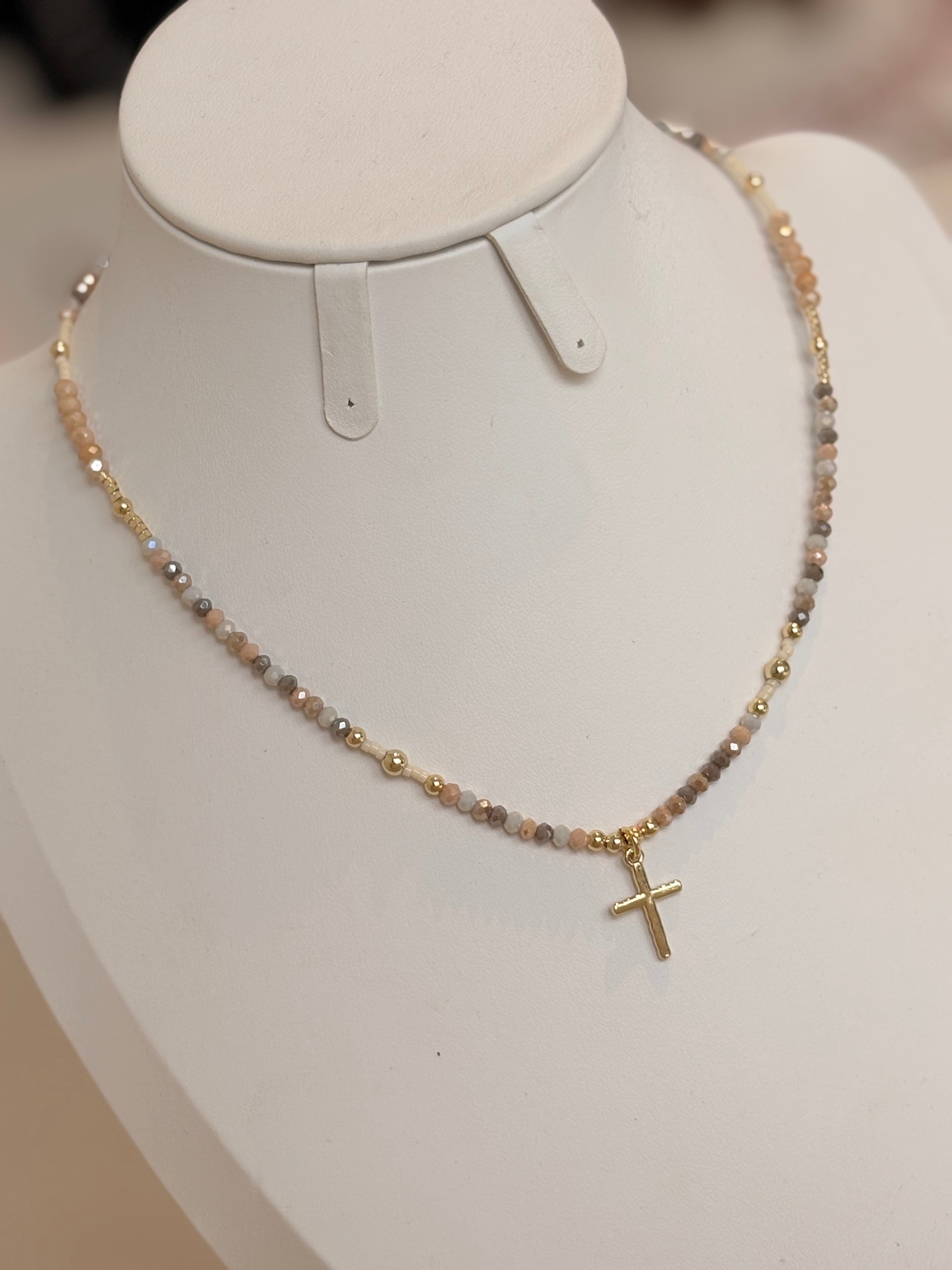 Collar fé